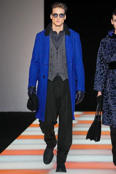 Look 28
